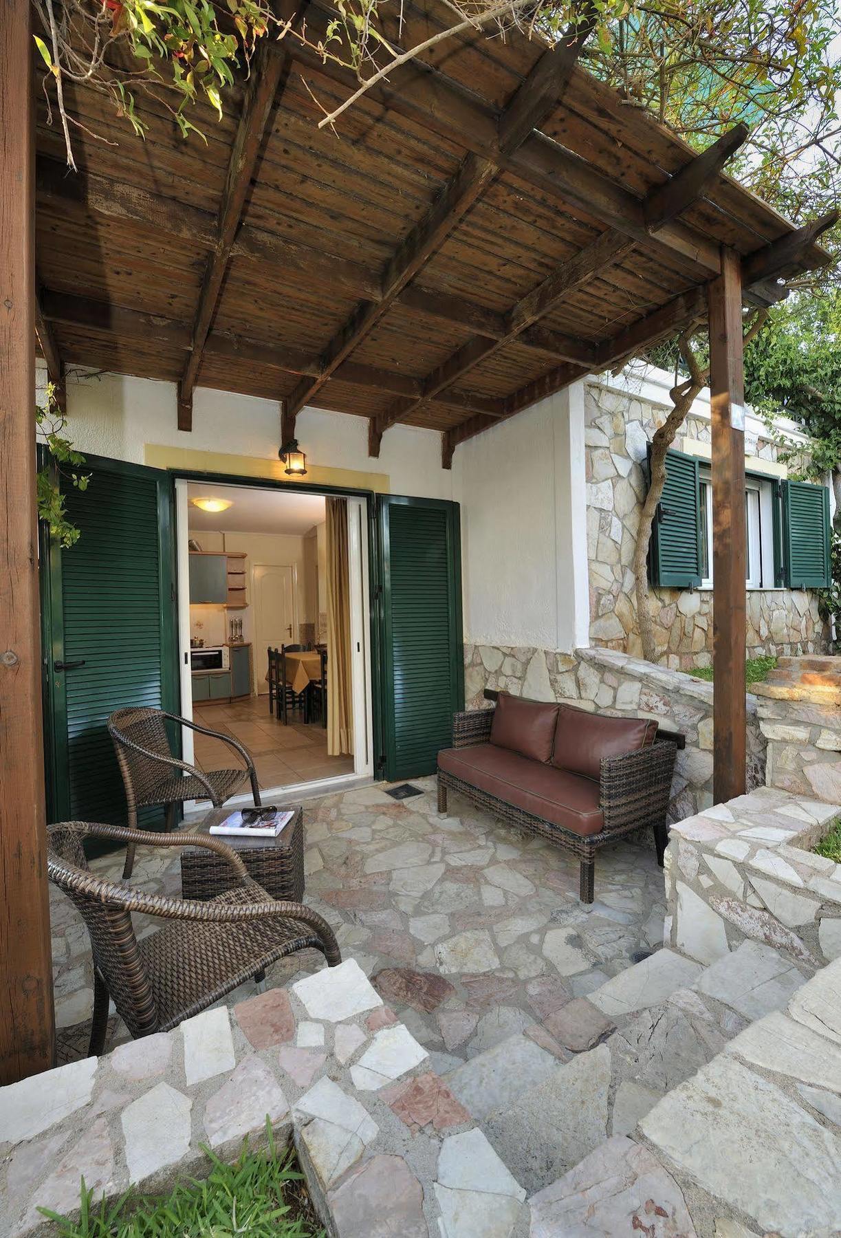 Paris Village Apartments Chrani Exterior photo